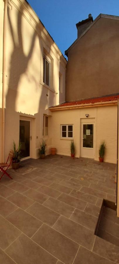 Suite Grand Siecle Ch - Reims Centre Ville エクステリア 写真